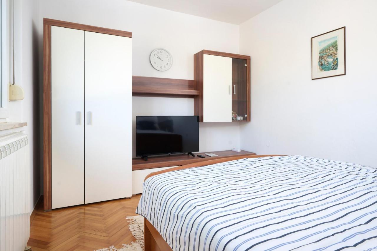 App Forza Apartment Umag Bagian luar foto